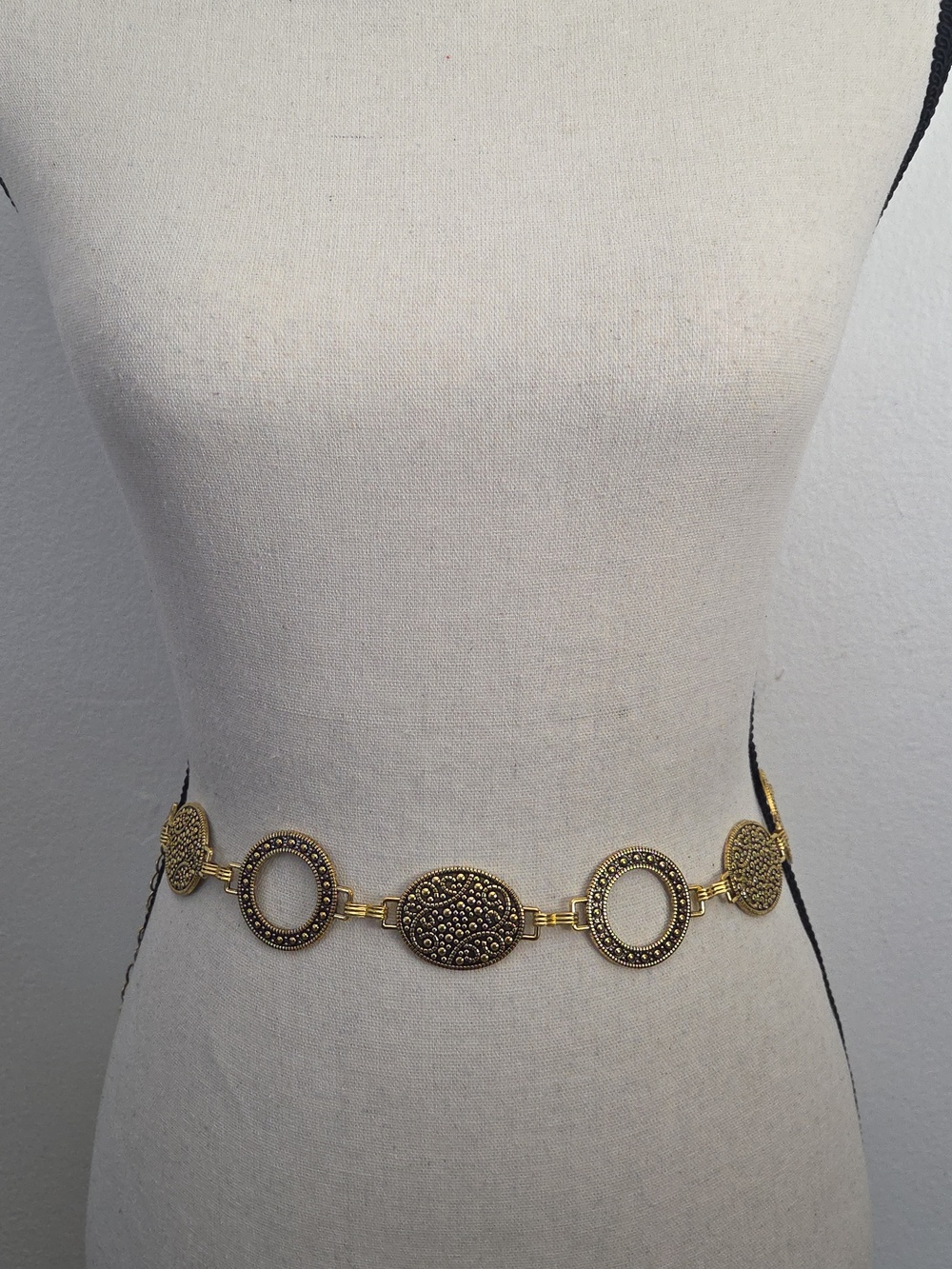 Gold-Tone Decorative Link Waist Chain Belt - Picture 1 of 6